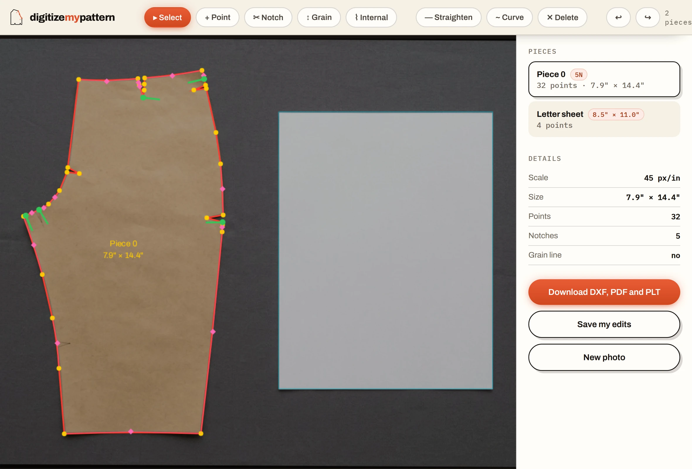 The browser editor showing the traced outline with its anchor points and the export panel
